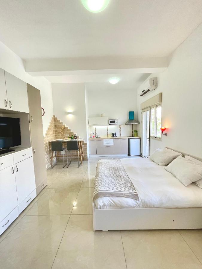 Bat Galim - By The Sea Apartment Haifa Bagian luar foto